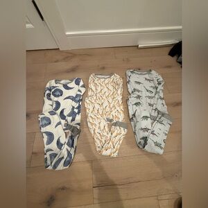 Set of Three Burt’s bee pajamas size 7